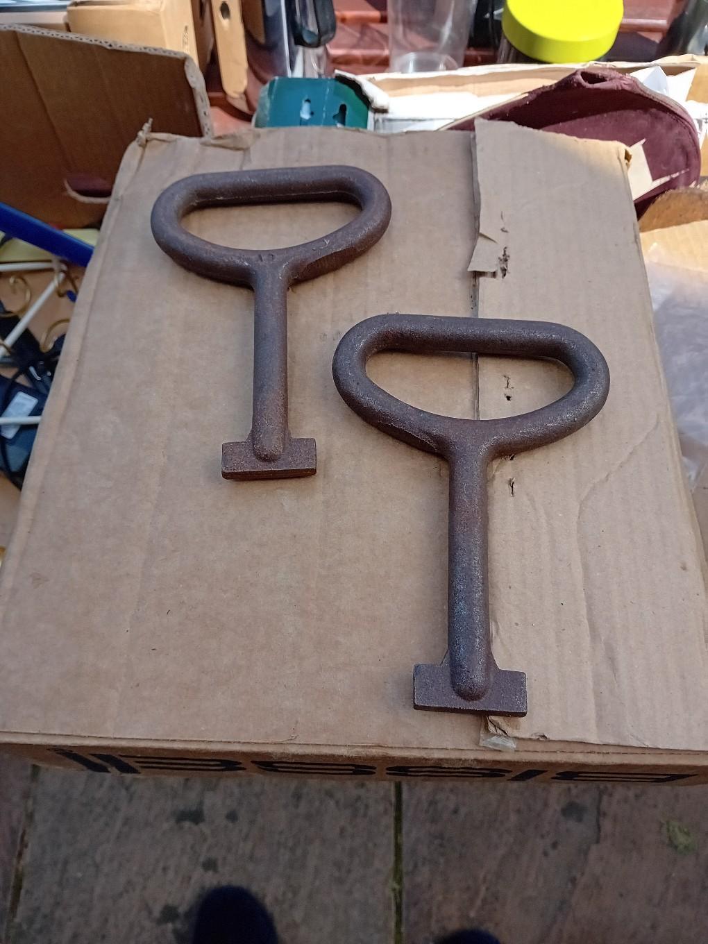 drain cover keys in S70 Barnsley für £ 5,00 zum Verkauf Shpock AT