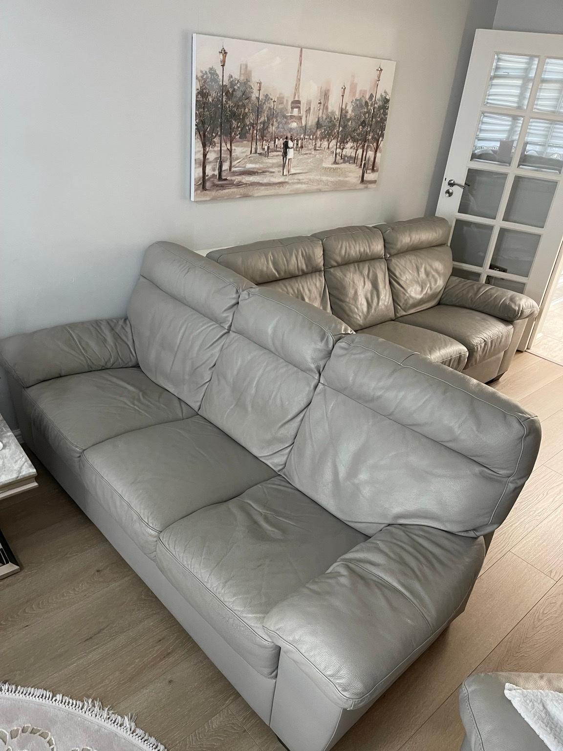 3 seater harveys grey leather sofa x2 in E4 London für 100,00 £ zum