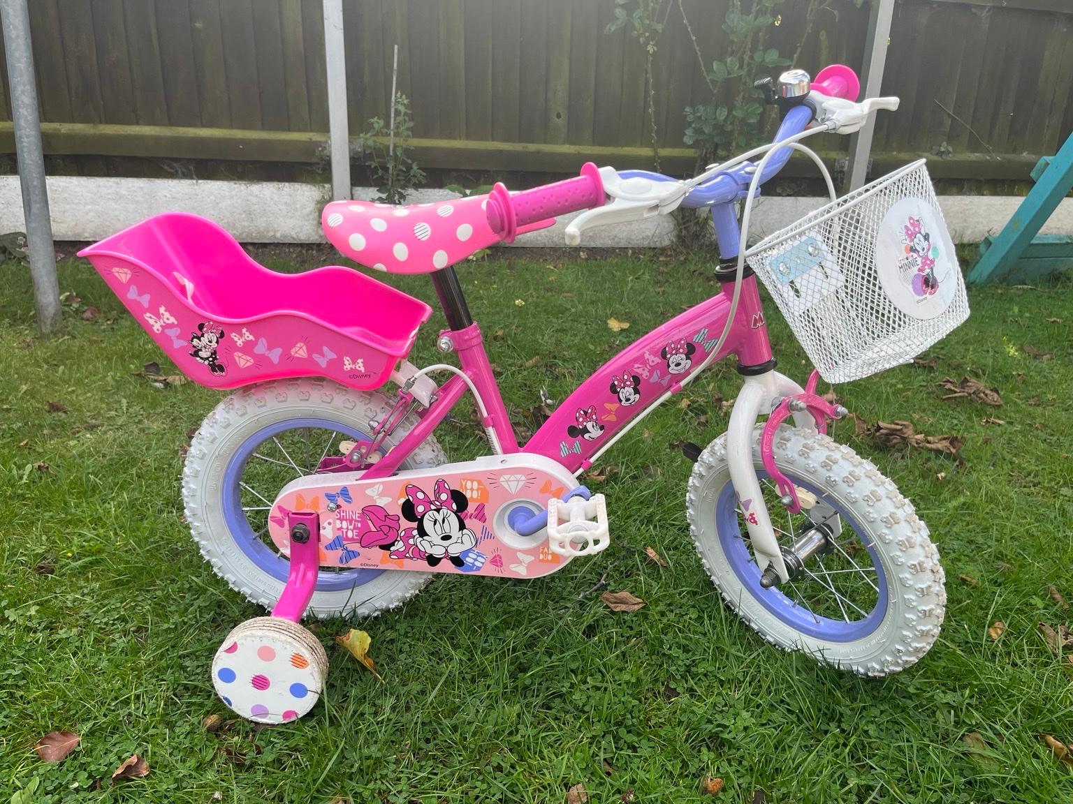 Minnie Mouse bike in DY4 Sandwell for £60.00 for sale | Shpock