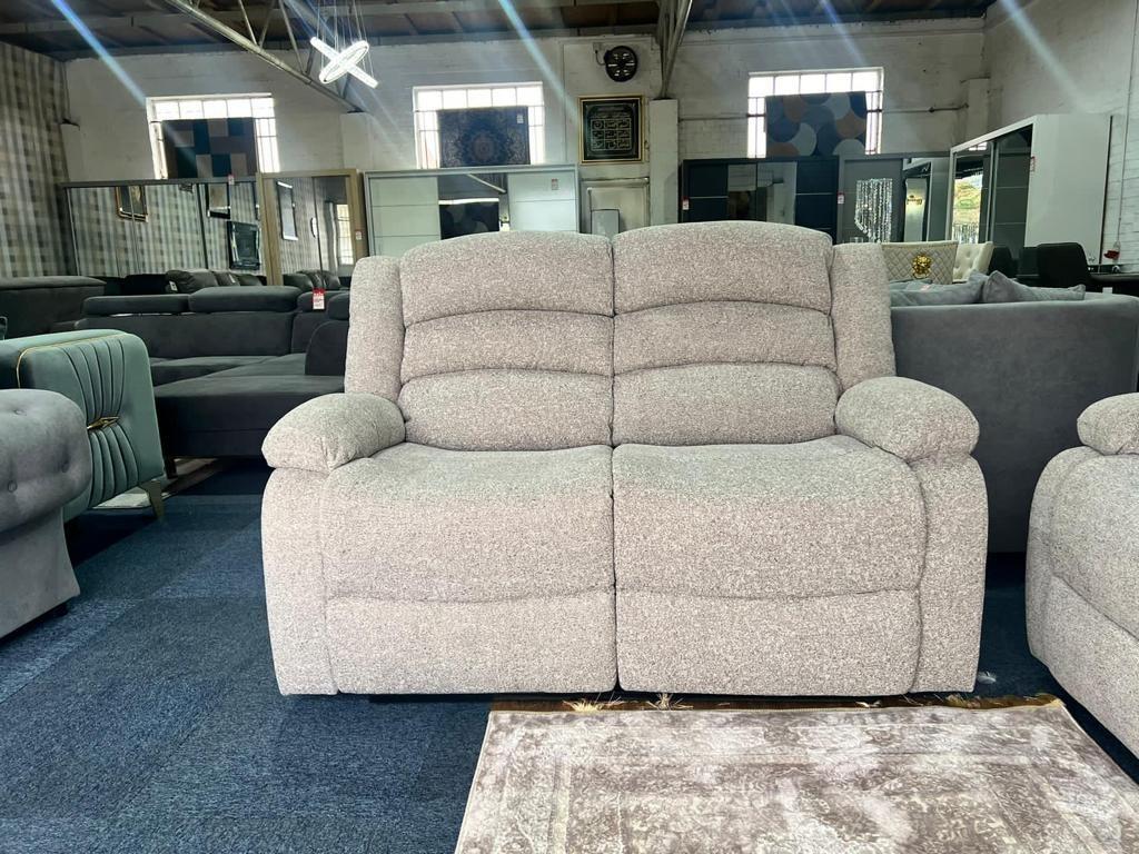 3+2 SEATER FABRIC RECLINER SOFA FOR SALE in HU3 Hull für 849,00 £ zum