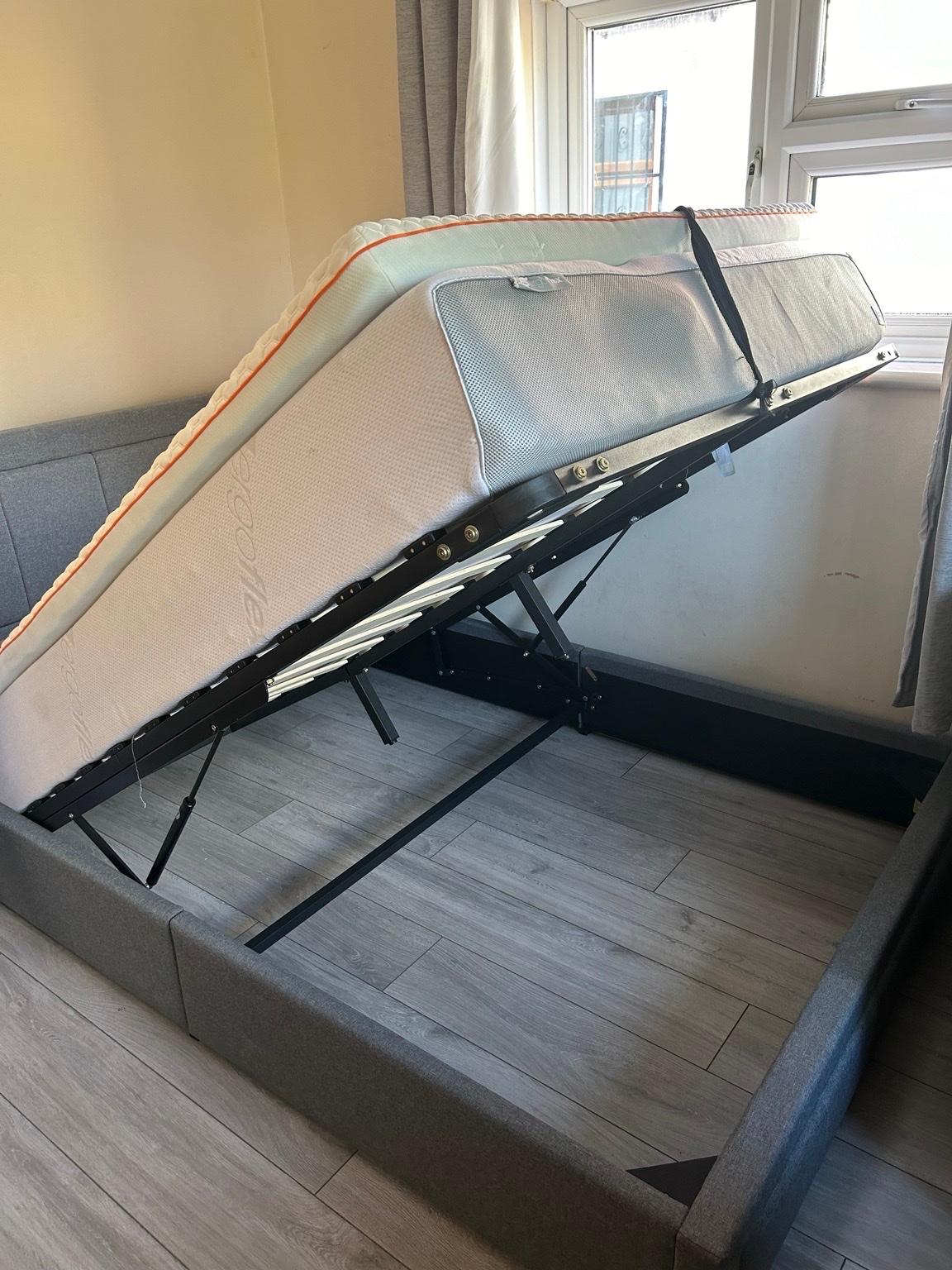 Double ottoman bed frame only in E7 London für 110,00 £ zum Verkauf