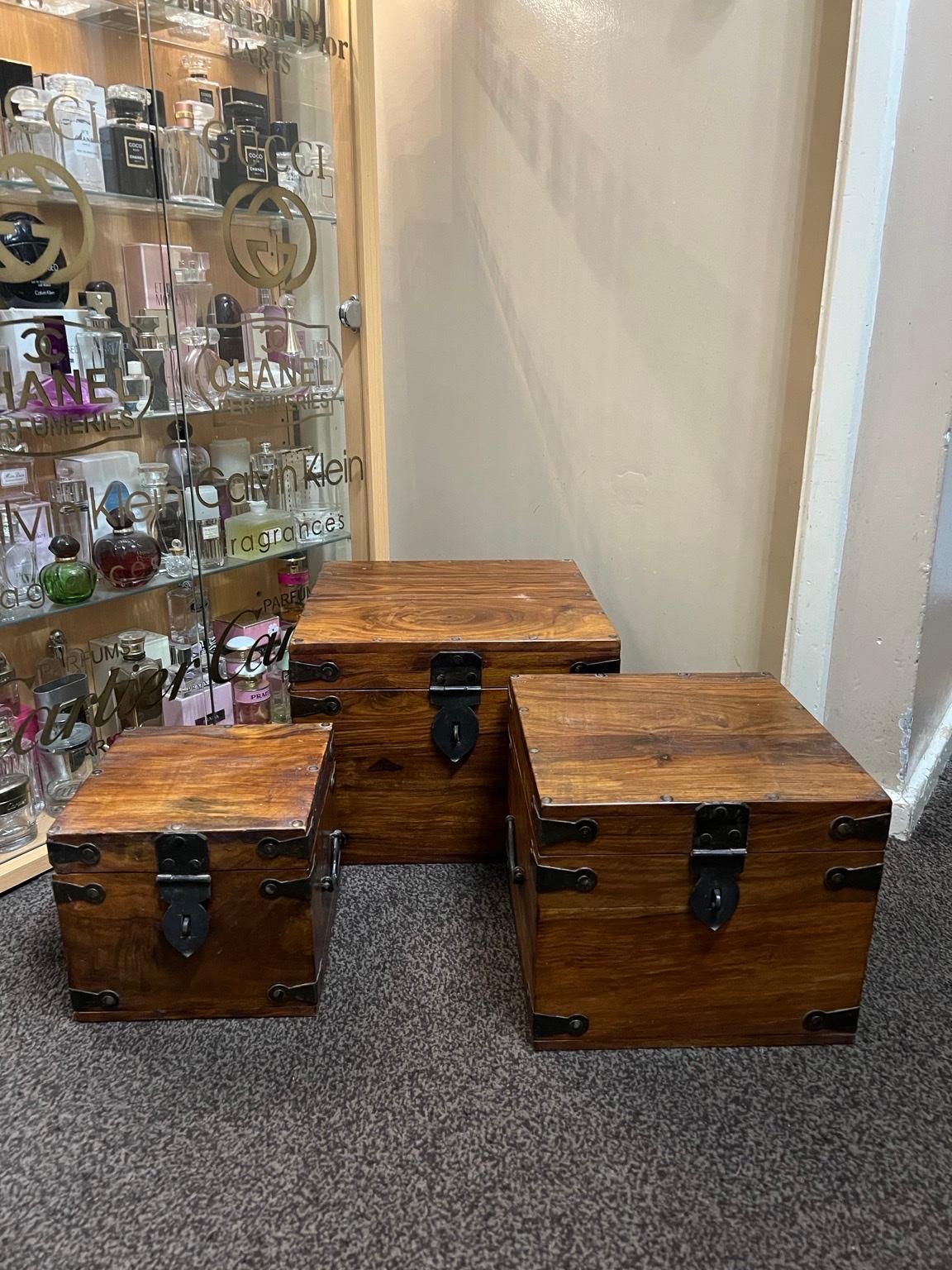 Set of solid wood storage chests in KT18 Banstead für 35,00 £ zum