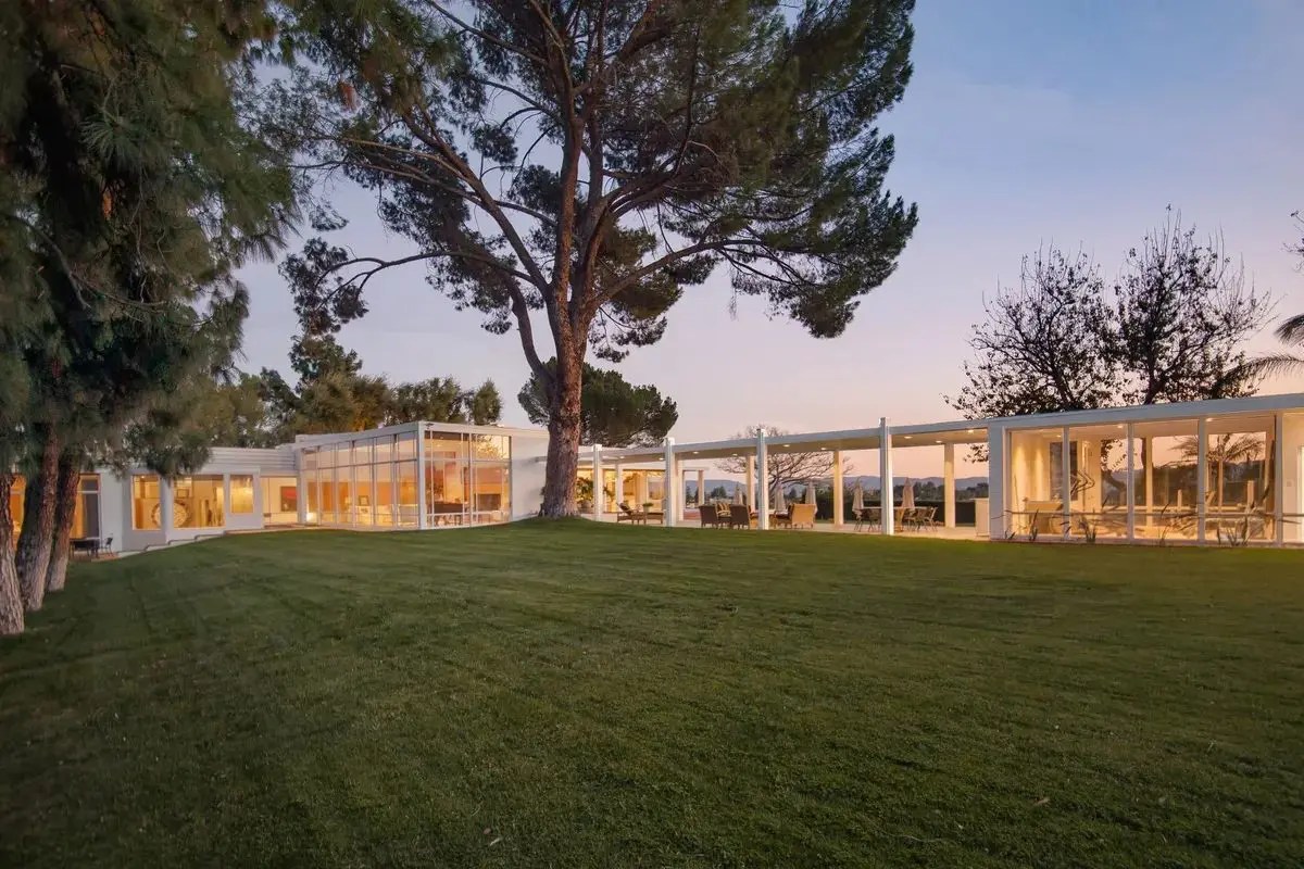 Take A Look Inside Frank Sinatra's House That's For Sale M2 Magazine