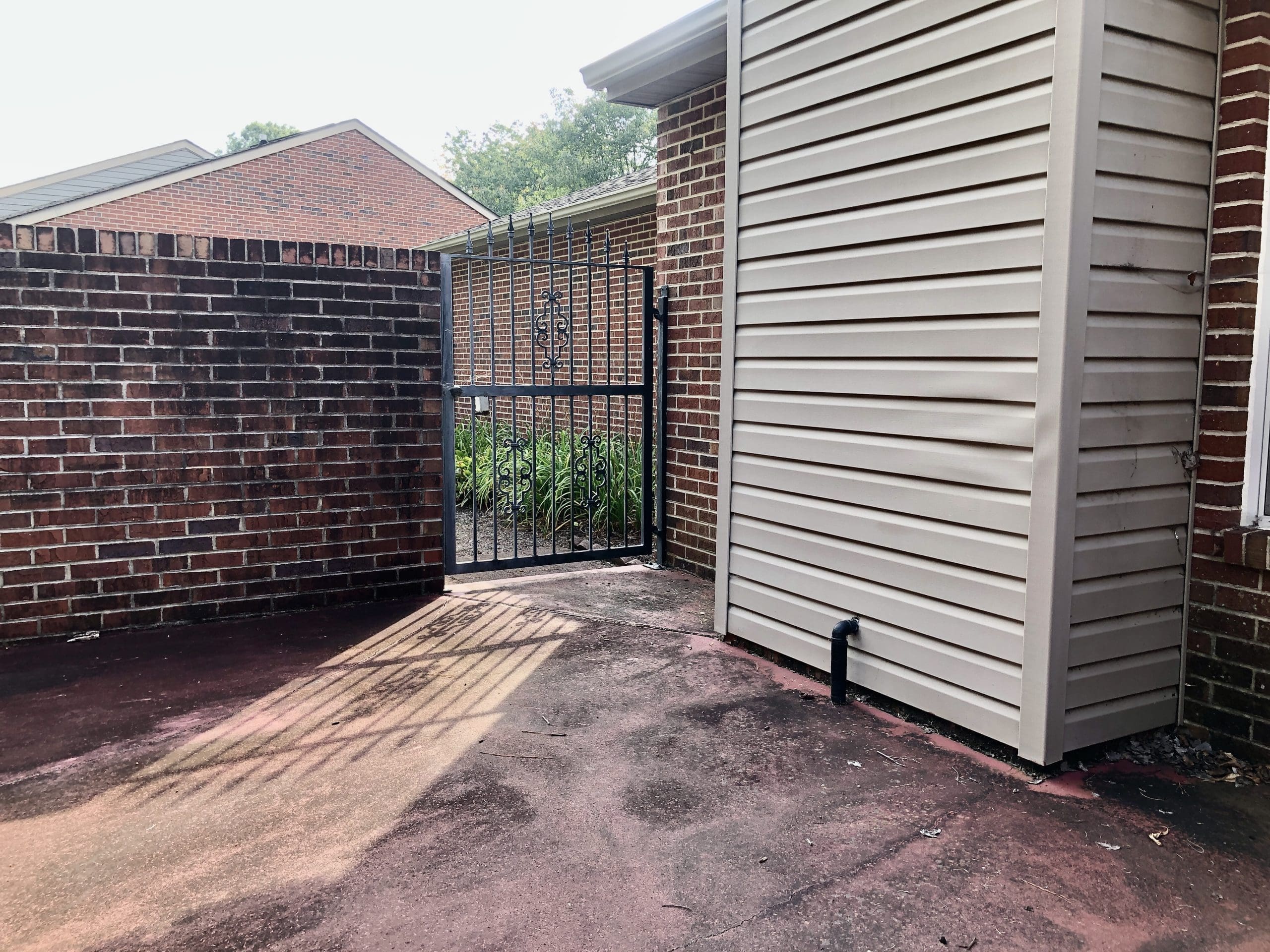 SOLD 275,000 5019 Griffins Gate Lane Knoxville, TN 37912 Powell Auction & Realty