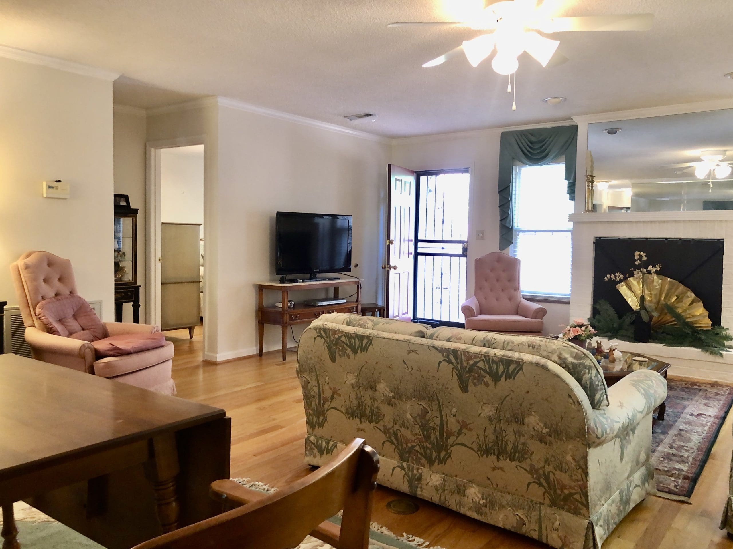 SOLD 275,000 5019 Griffins Gate Lane Knoxville, TN 37912 Powell Auction & Realty