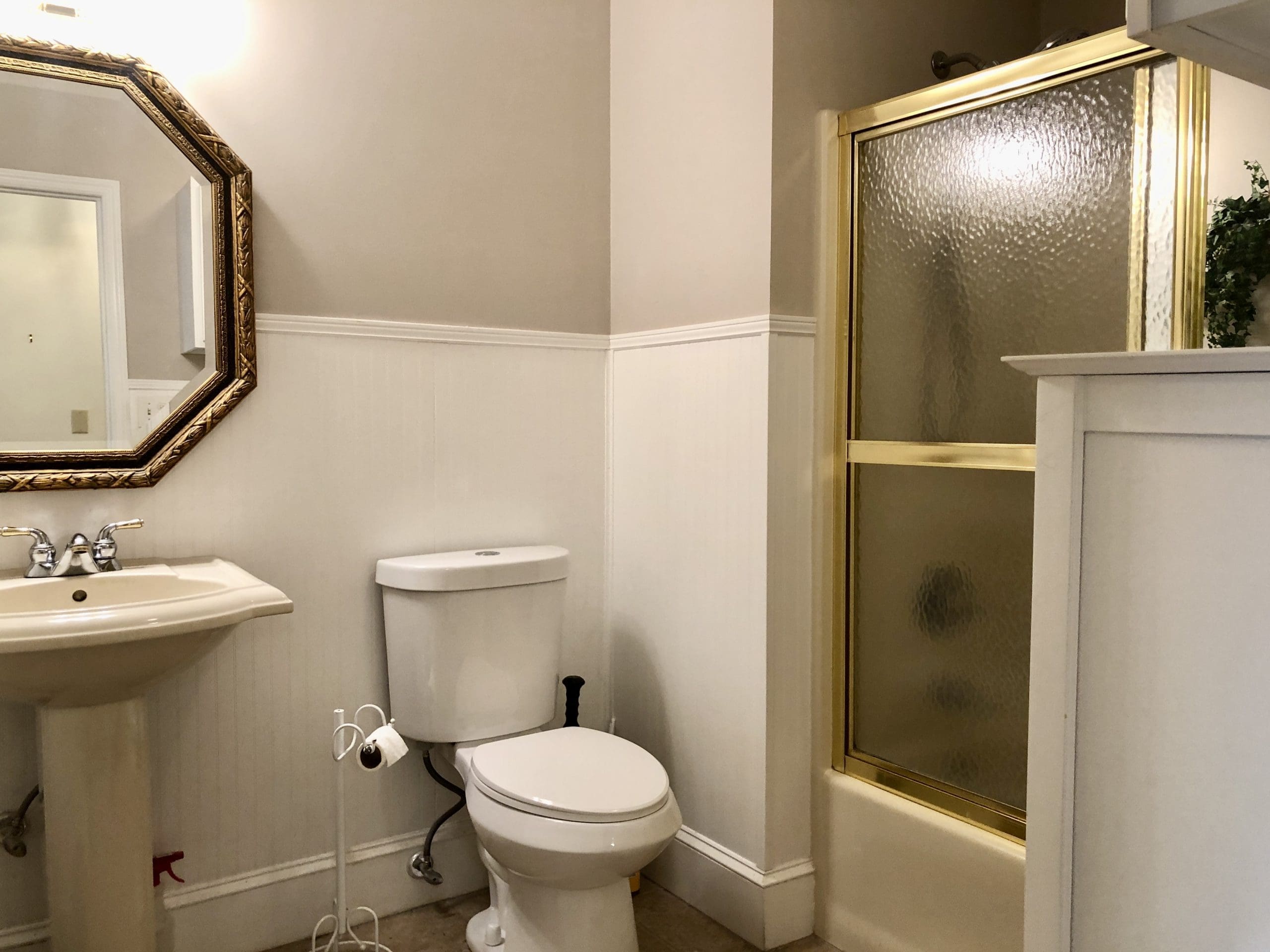 SOLD 275,000 5019 Griffins Gate Lane Knoxville, TN 37912 Powell Auction & Realty