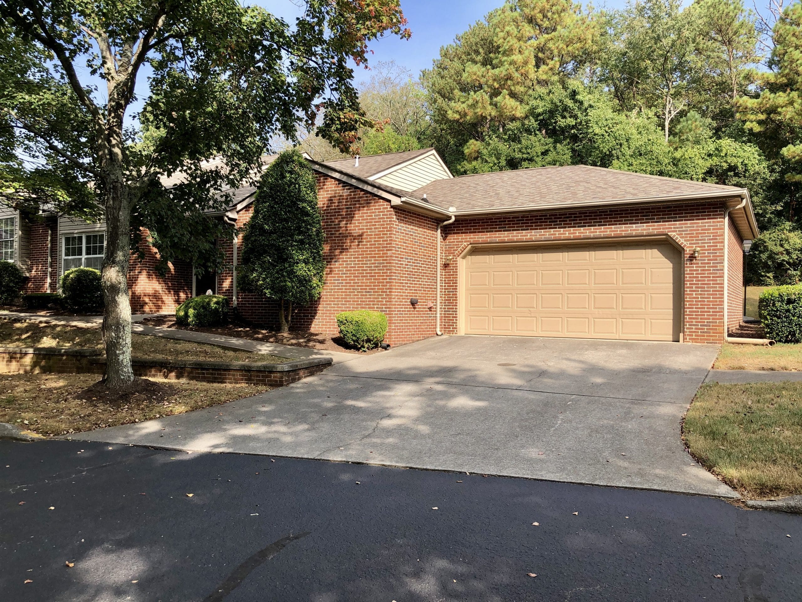 SOLD 275,000 5019 Griffins Gate Lane Knoxville, TN 37912