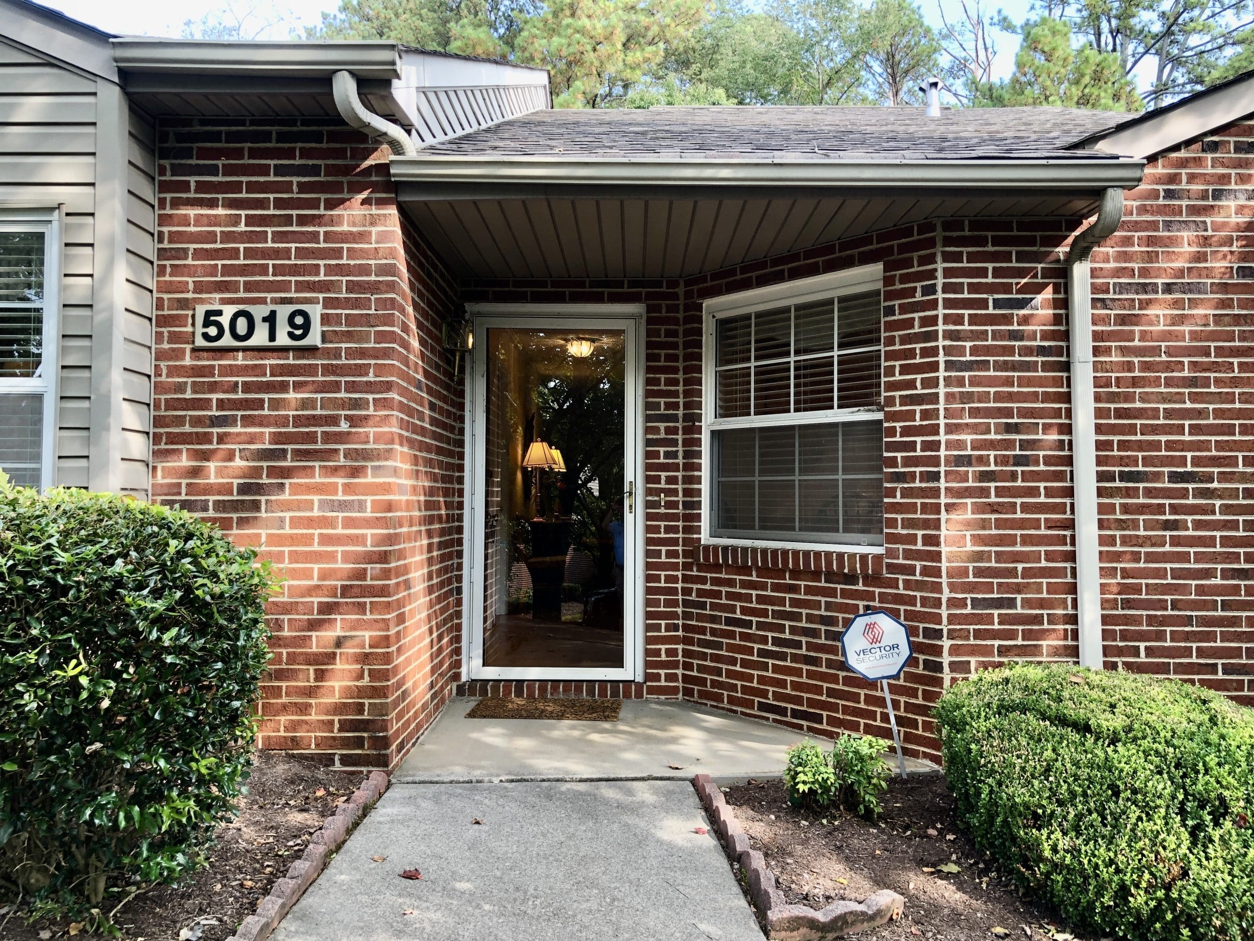 SOLD 275,000 5019 Griffins Gate Lane Knoxville, TN 37912