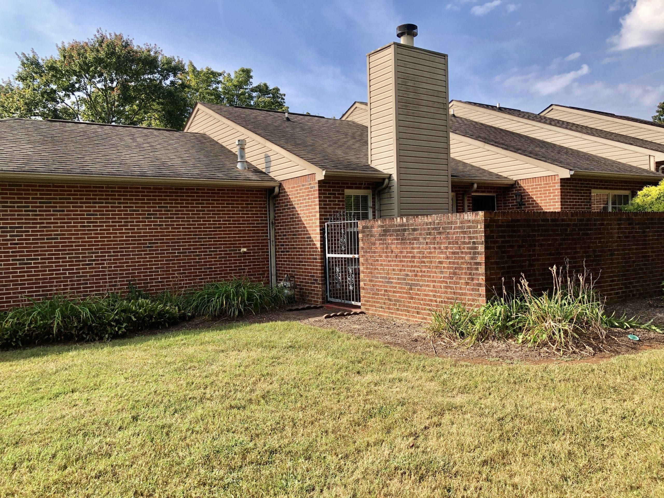 SOLD 275,000 5019 Griffins Gate Lane Knoxville, TN 37912