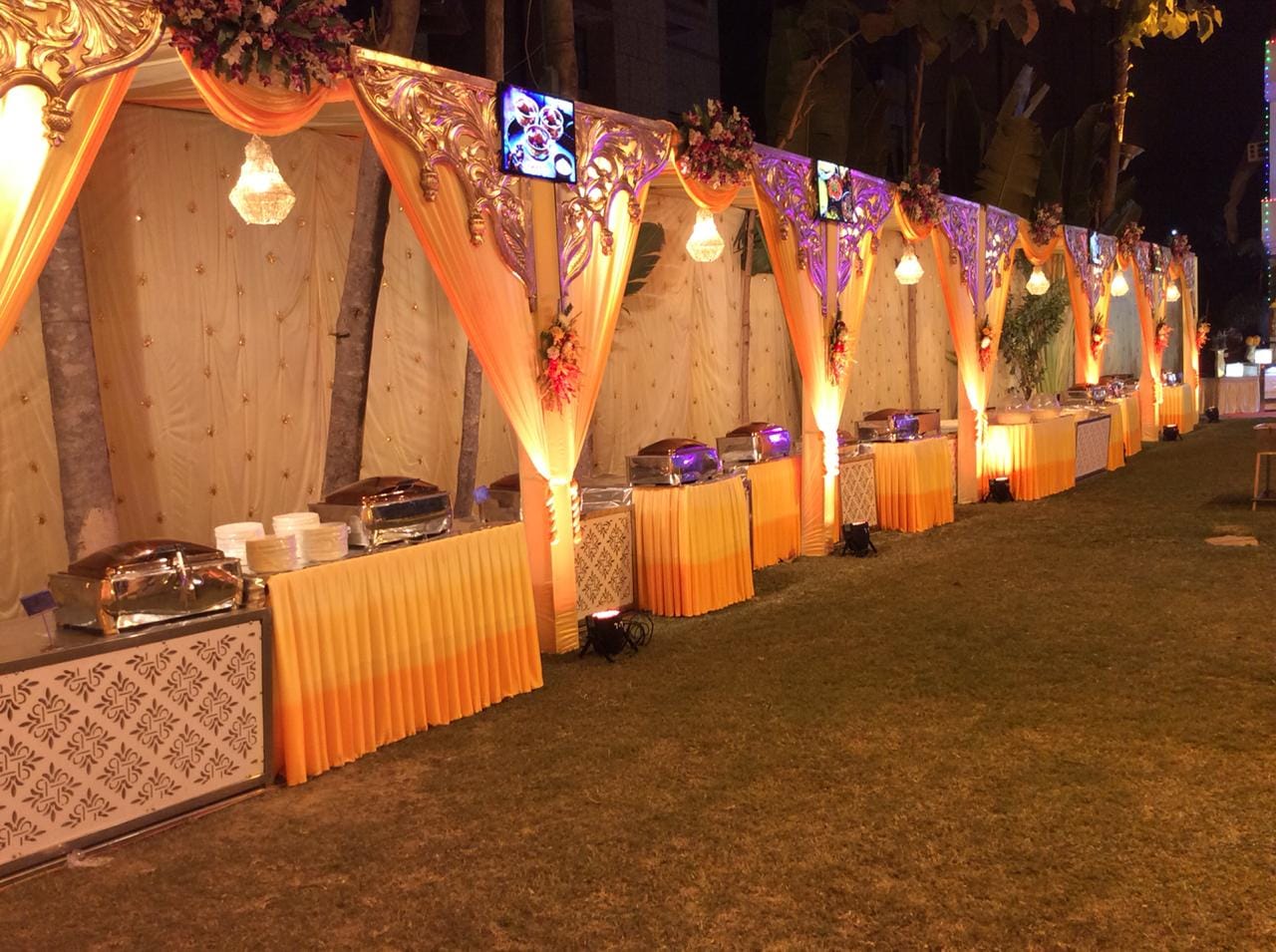 Open Wedding Lawn in Varanasi, Marriage Hall & Banquet Venue Maa