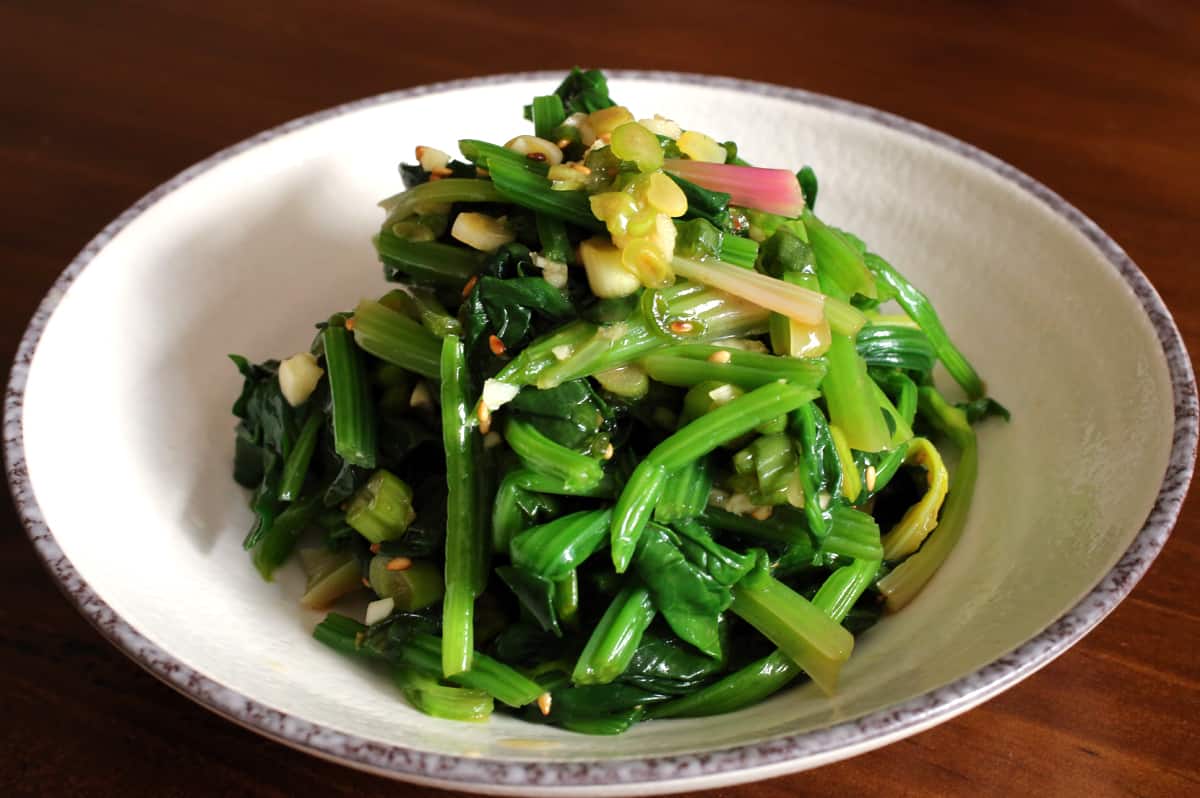 Spinach side dish (Sigeumchinamul) recipe