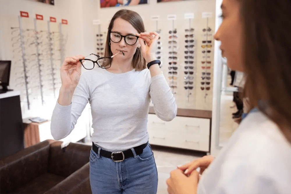 How Much Do Glasses Cost?