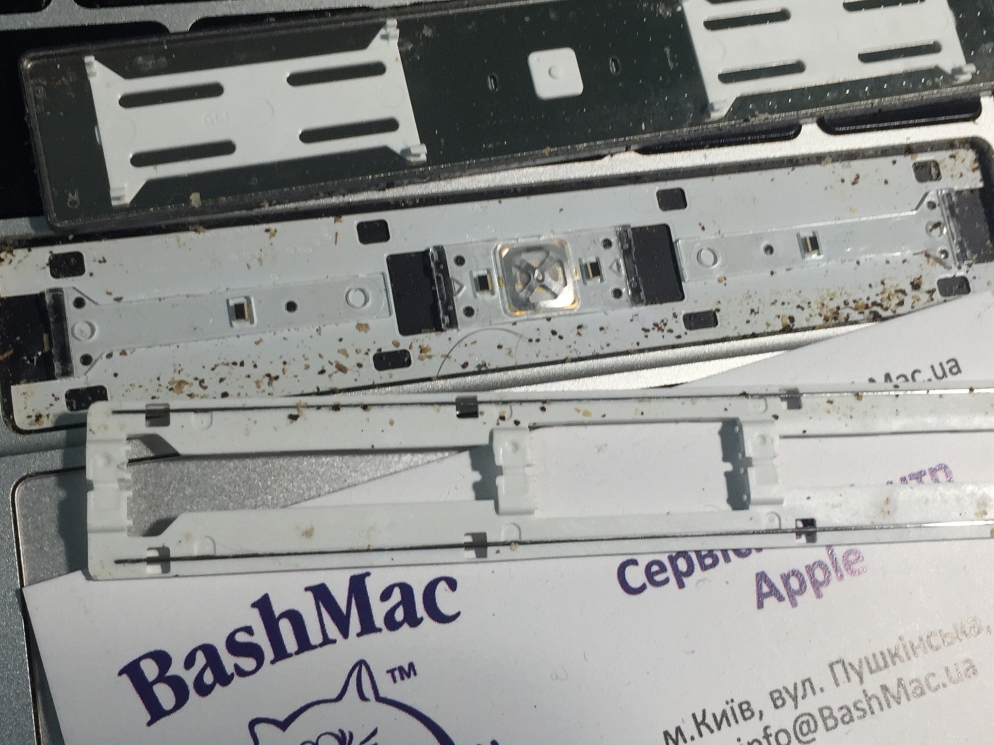 How to clean a macbook keyboard sticky keys slimgeser