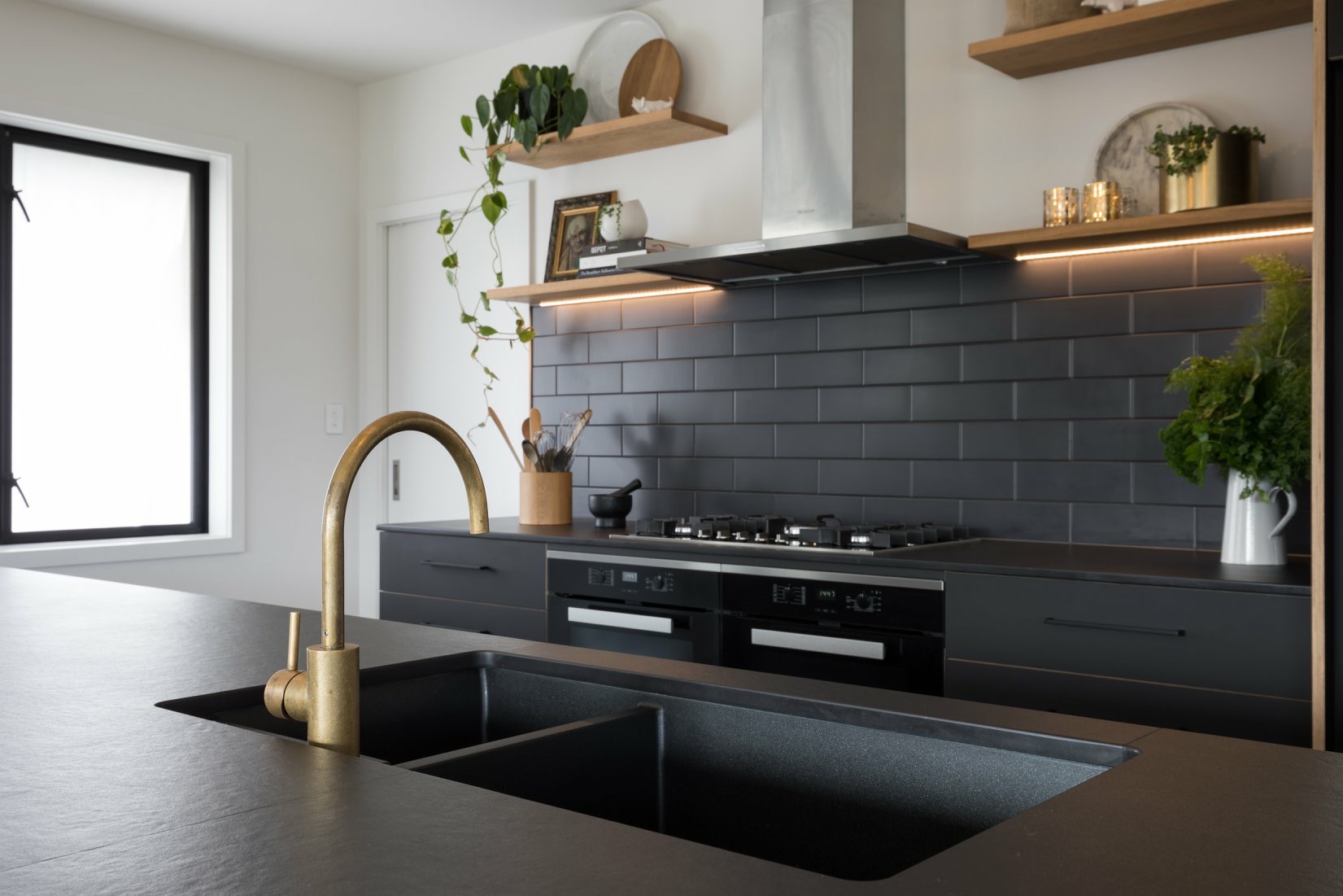 Matt Black Kitchen macandd