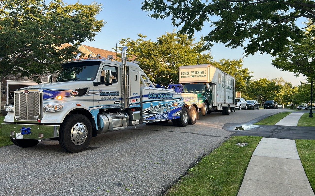 Heavy Duty Towing in Woodmere New York Macarthur Collision and Towing