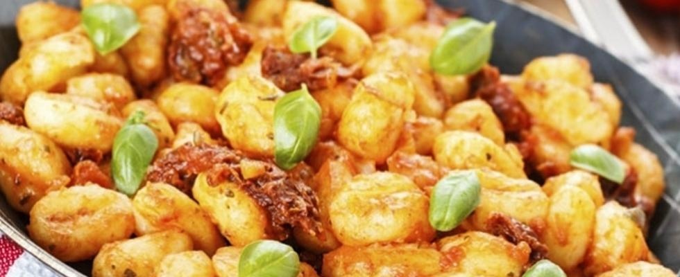 Morbidoni al prosciutto e formaggio veloci, ricetta secondo sfizioso perfetto per pranzo o. Visualizza altre idee su cibo, ricette, pranzo. Piatti da asporto a casa tua! Gastronomia & Macelleria La Carne