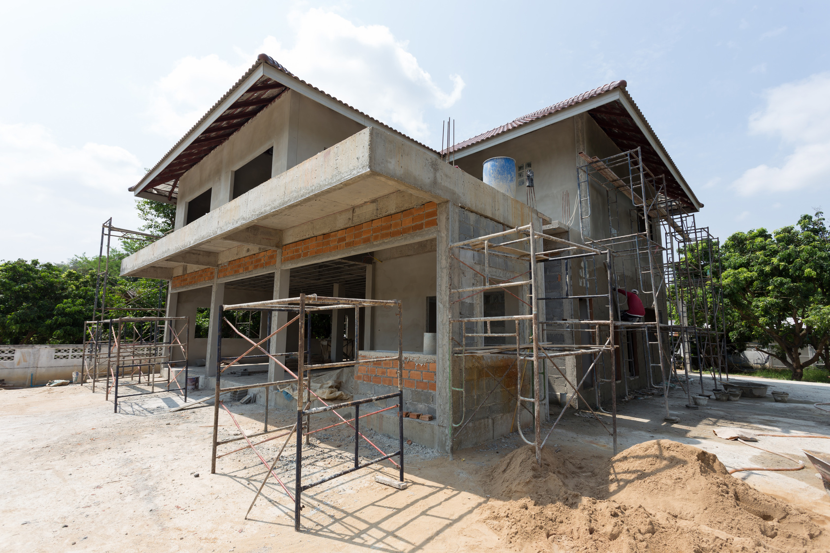 building residential construction house with scaffold steel Mace