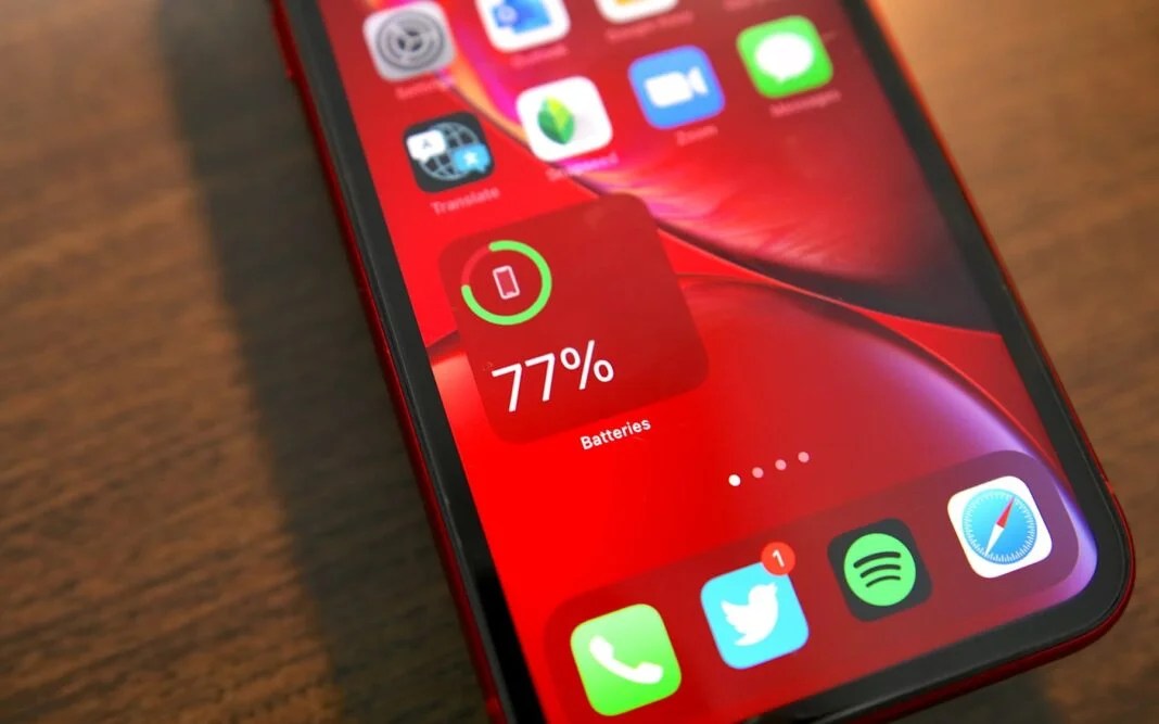 iOS 14.4 Battery Drain Test on iPhone 8, iPhone SE, iPhone