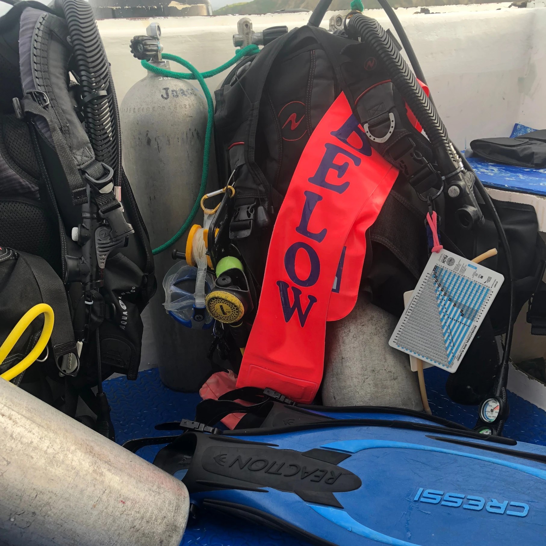 PADI/PSS Divemaster Course Machalilla Tours