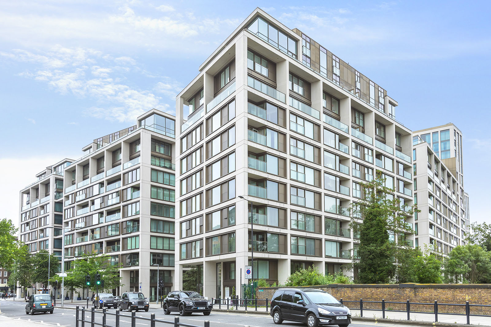 Machards High Street Kensington, Charles House, Kensington, London