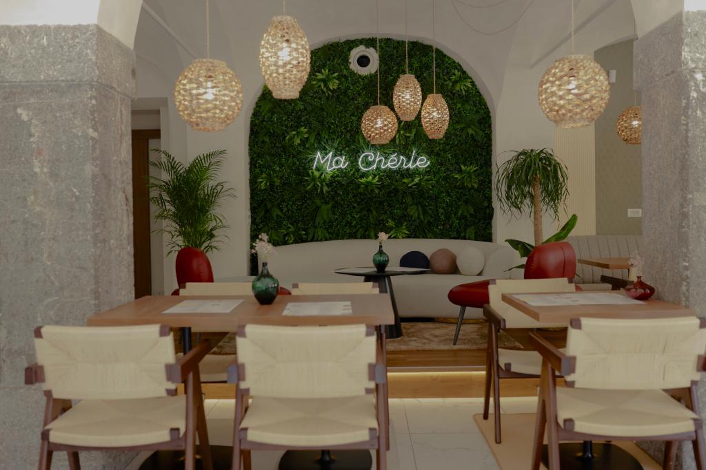 Ma Cherie Najboljša restavracija za zajtrk/kosilo/večerjo, sladice in