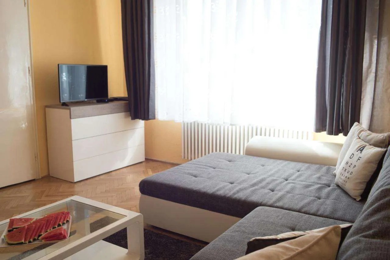 Roxana apartments Kosher Vacation in Budapest Macher Tours