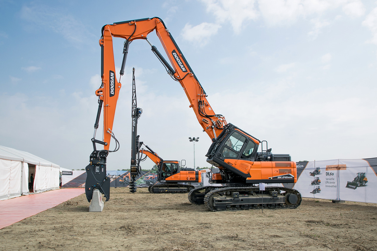 Doosan launches new DX245DM7 Demolition Excavator Machinery Movers