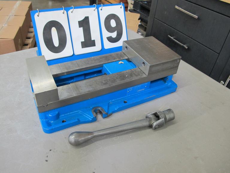 Machines Used | Kurt D688 6" Machine Vise With Handle