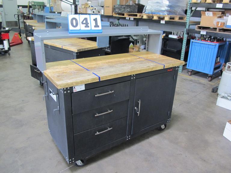 Machines Used Torin Maple Top Base Portable Workbench With