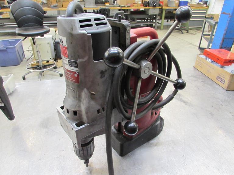 Machines Used Milwaukee 4203 Drill Motor With Mag Base