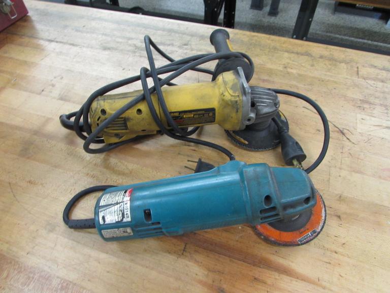 Machines Used (2) Angle Grinders (1) DeWalt, (1) Makita