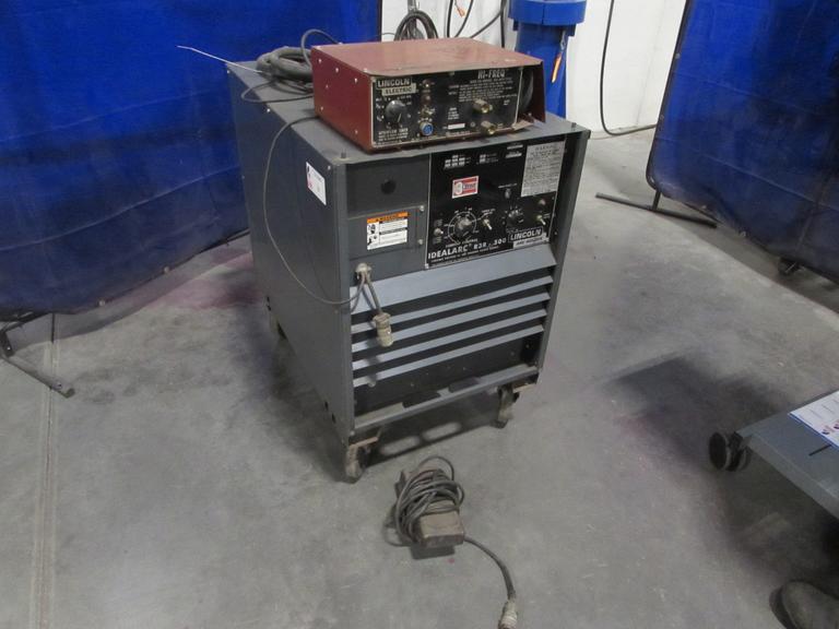 Machines Used Lincoln Idealarc R3R500 Welding Power Source with Hi
