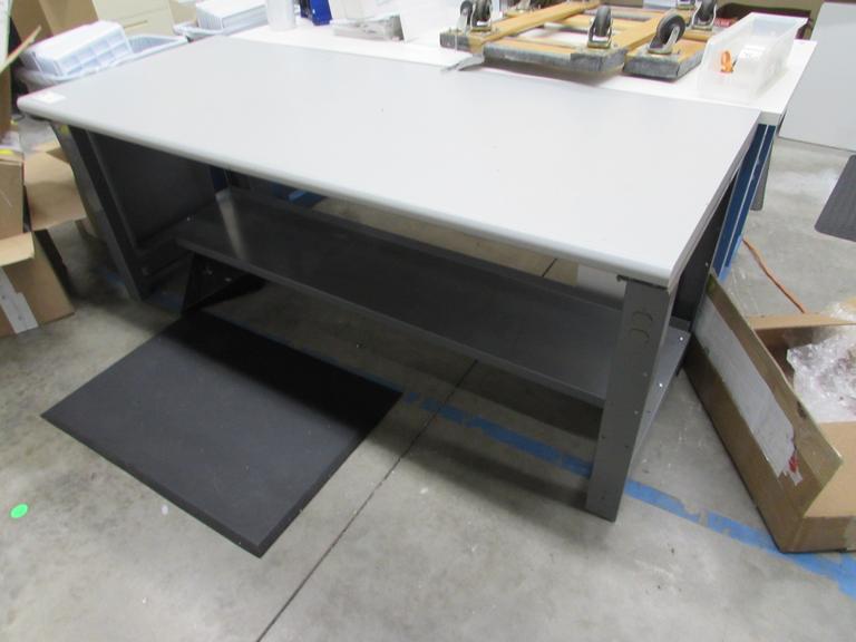 Machines Used Uline Metal Frame Laminate Top Work Bench