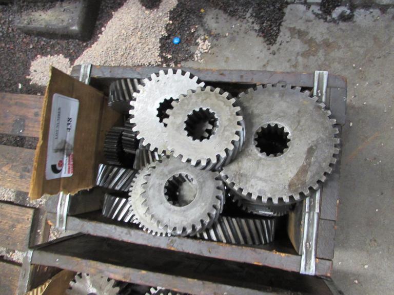 Machines Used Change Gears (Helical SPeed Gears) for BarberColman 16