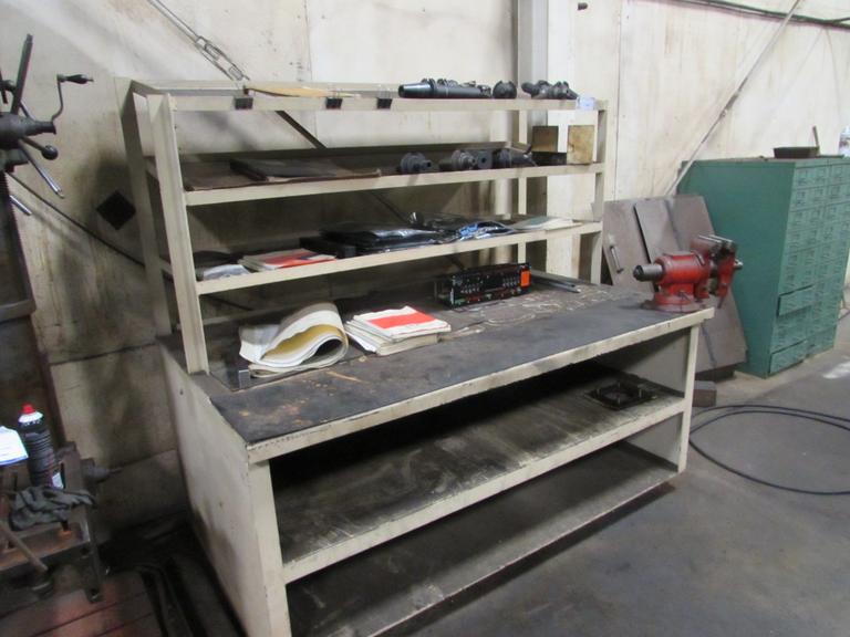 Machines Used Metal Work Bench With 5" Bench Vise NO CONTENTS