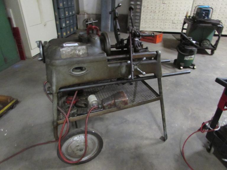 Machines Used Ridgid Model 535 Portable Pipe Threader with Stock Stand