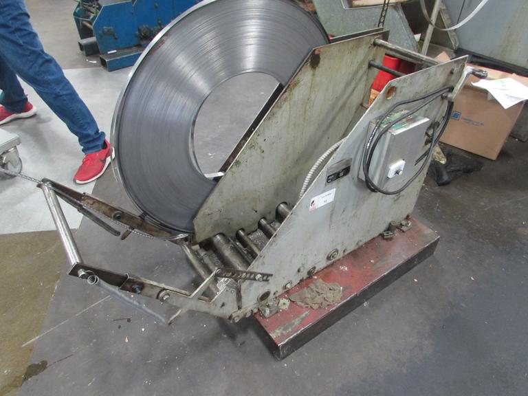 Machines Used Benchmaster 310KK Motorized Coil Cradle, 48" Maximum Coil