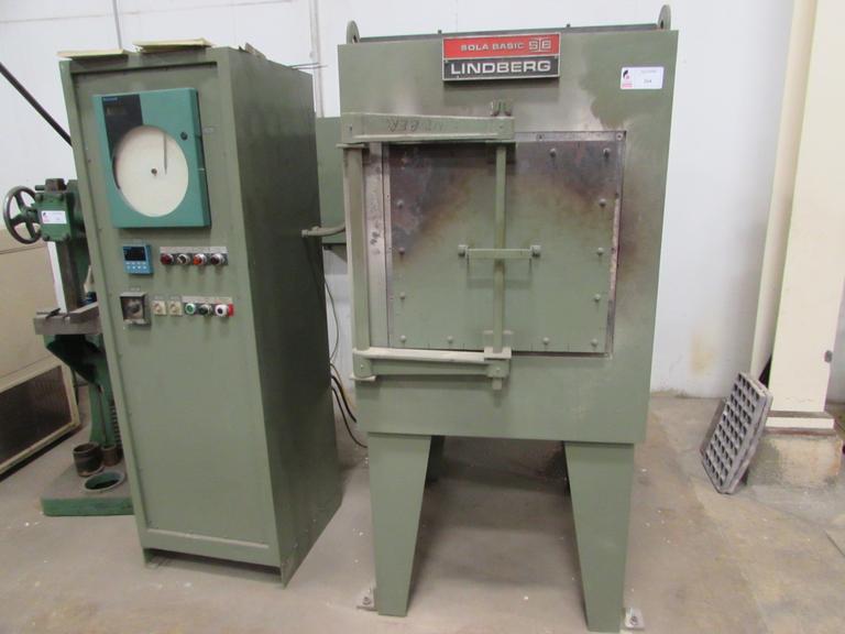Machines Used Lindberg 1,250 Degree Electric Heat Treat Furnace with