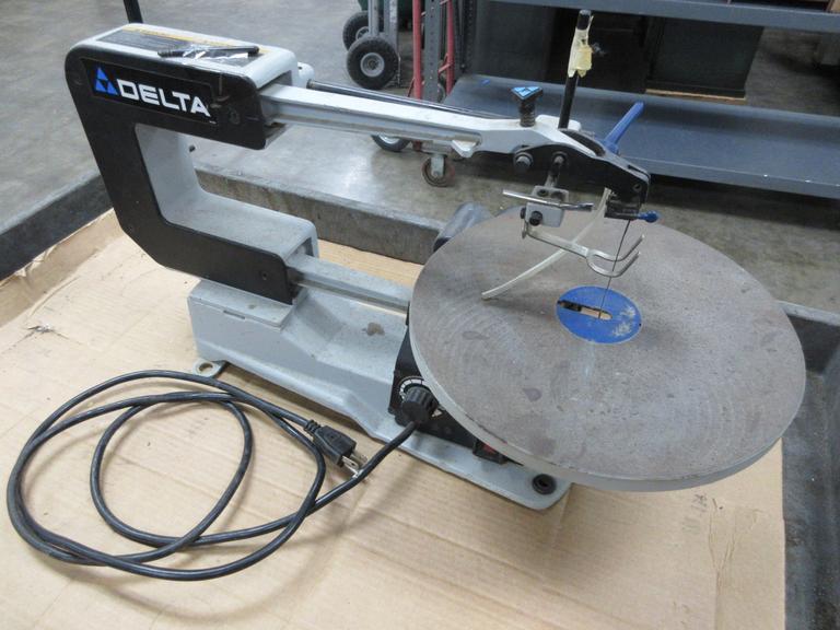 Machines Used DELTA 40540 16Inch Variable Speed Scroll Saw