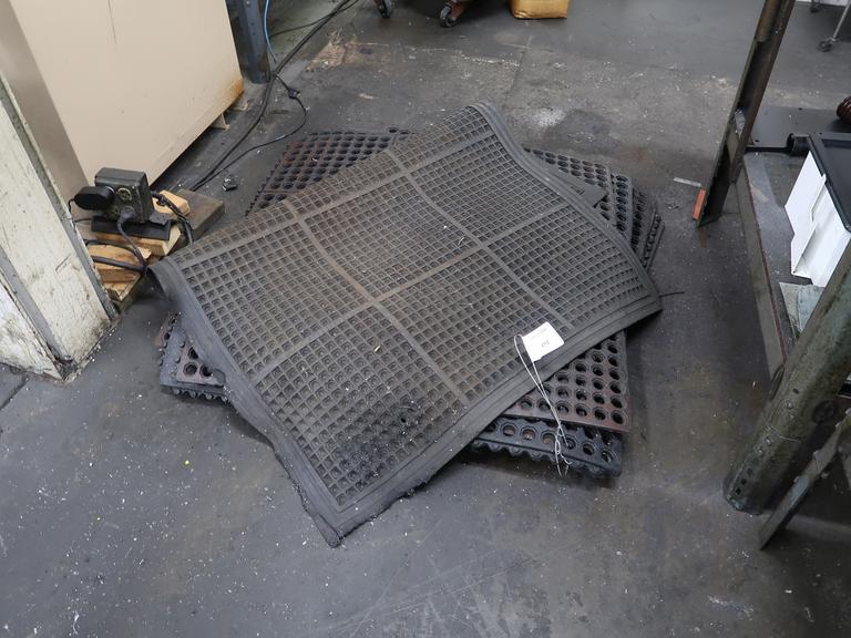 Machines Used Rubber AntiFatigue Mats, Mostly 32" x 35". Buyer May