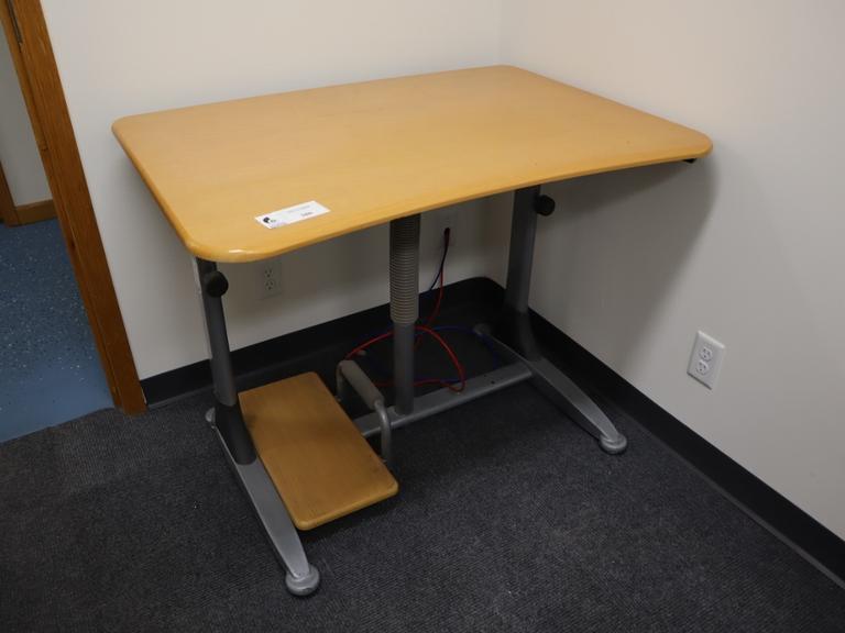 Machines Used Adjustable Height Table