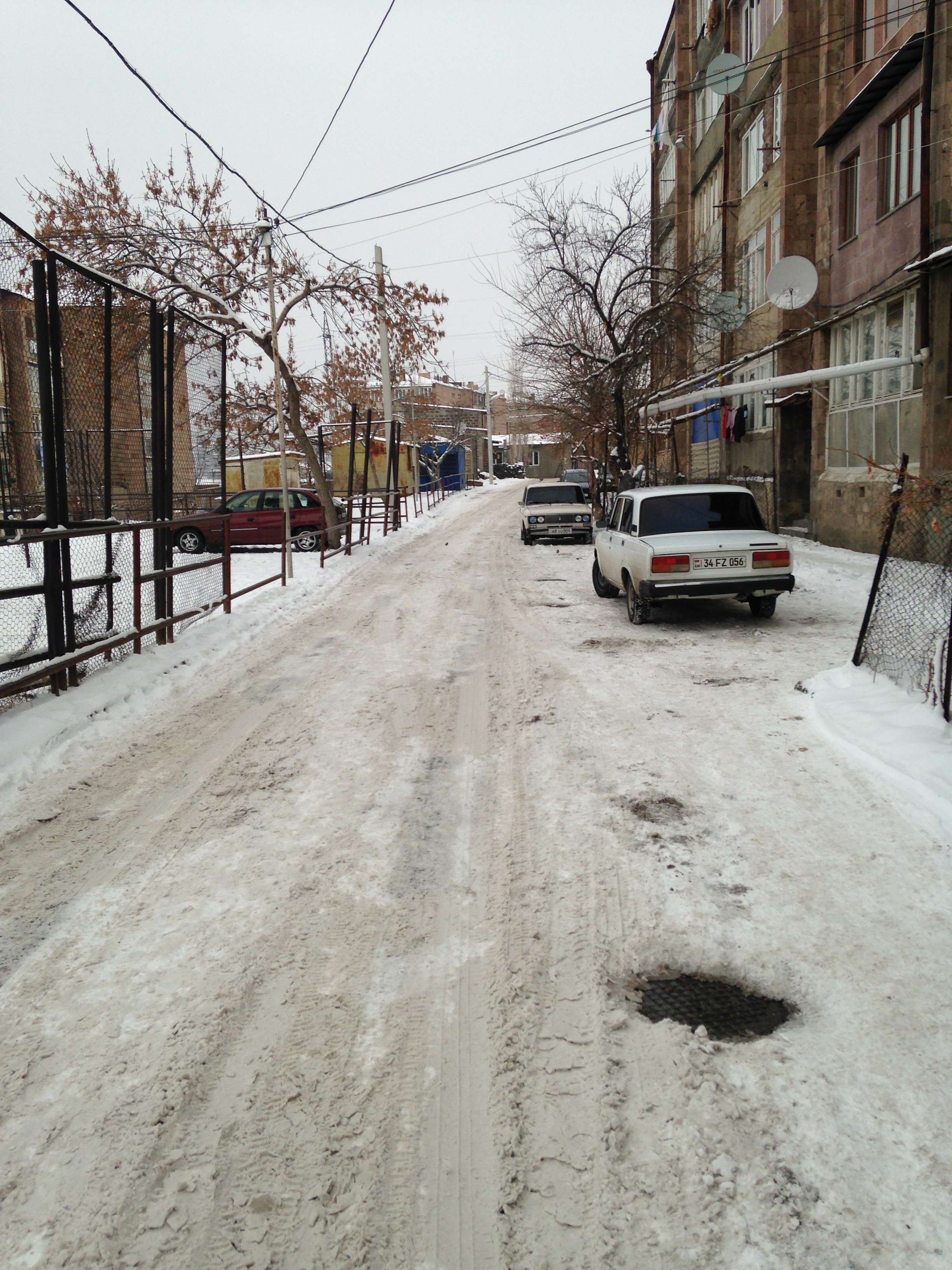 file_000 Living in Yerevan down by the river