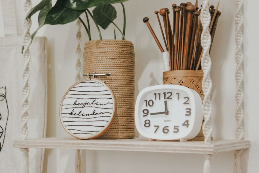 12 Free DIY Macrame Shelf Tutorials for Beginners Macrame for Beginners