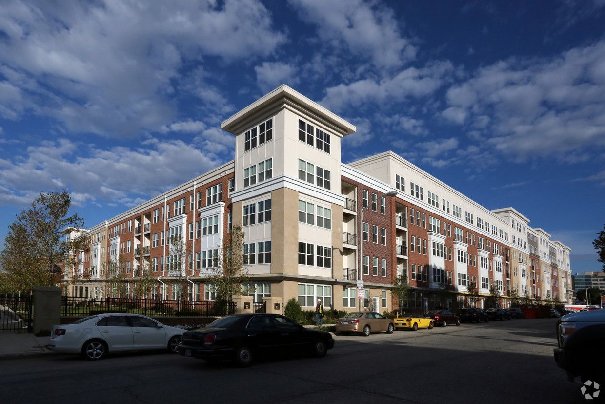 Jefferson Square at Washington Hill Mac Realty Advisors