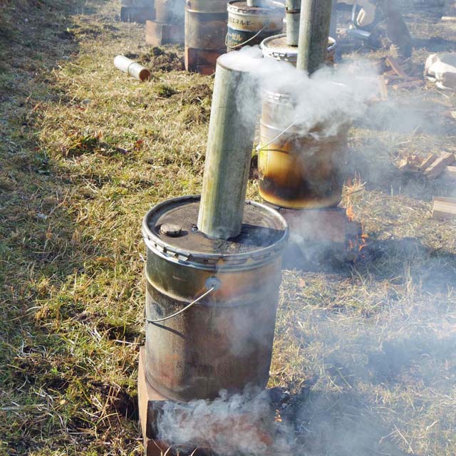 温故知新！蒸し暑い時期に。消臭・除湿・抗菌作用のある「竹炭」を活用しよう。竹炭の不思議なパワーと簡単な使い方。