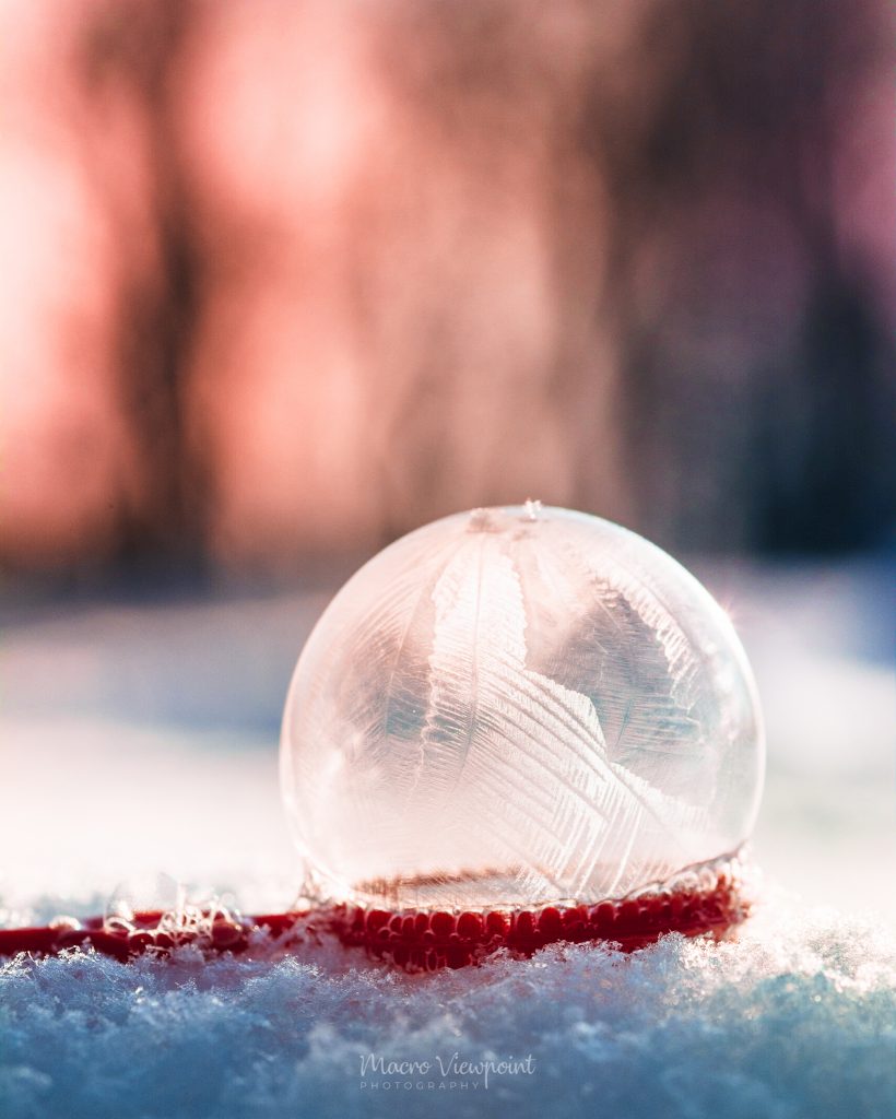 How to freeze soap bubbles? Perfect idea for a Winter photo