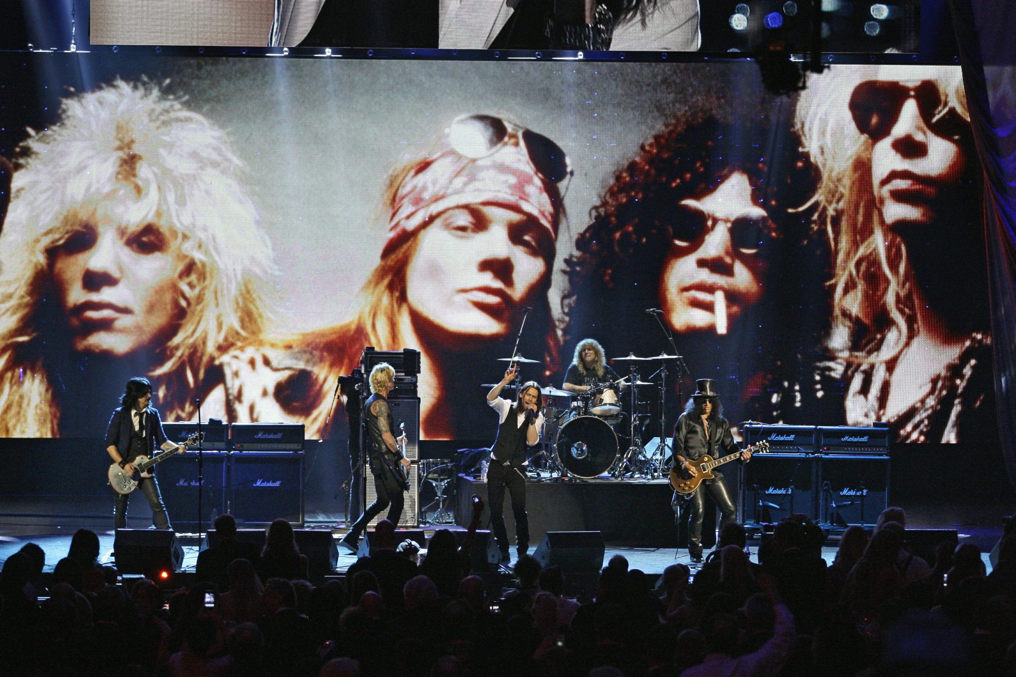 Και οι Guns N ‘Roses στο Super Bowl... Mad TV