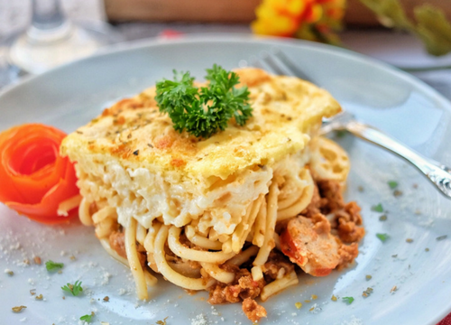 SPAGHETTI SCHOTEL Madame Schotel Surabaya