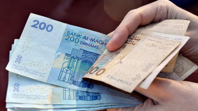 عجز ميزانية الدولة يتجاوز 50 مليار درهم والديون تكلف 37.5 مليارا عجز ميزانية الدولة يتجاوز 50 مليار درهم والديون تكلف 37.5 مليارا