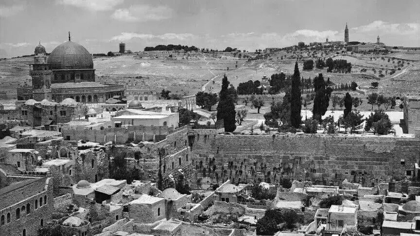 “ذاكرة القدس”.. أرشيف بصري يحفظ تاريخ فلسطين وينقله للعالم “ذاكرة القدس”.. أرشيف بصري يحفظ تاريخ فلسطين وينقله للعالم
